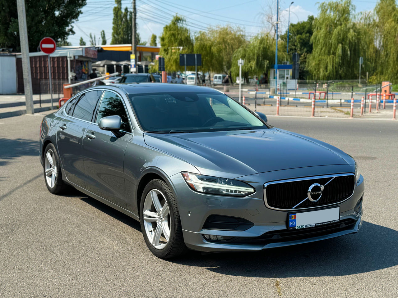 Volvo S90