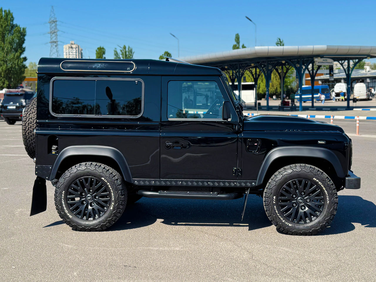 Land Rover Defender