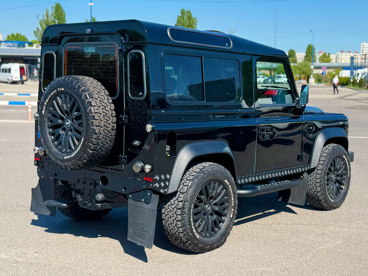 Land Rover Defender