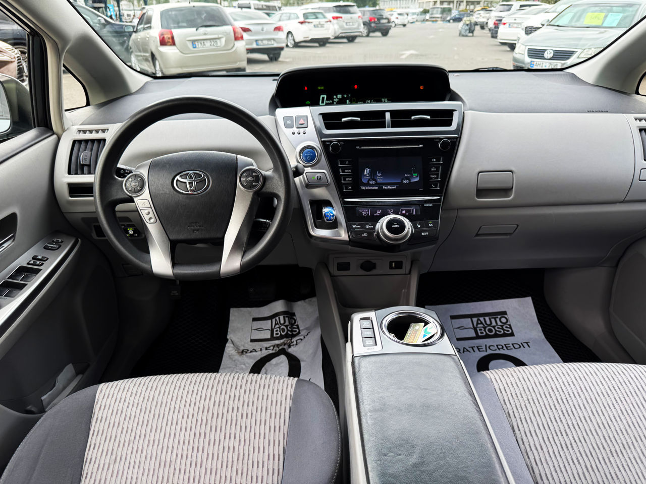 Toyota Prius V
