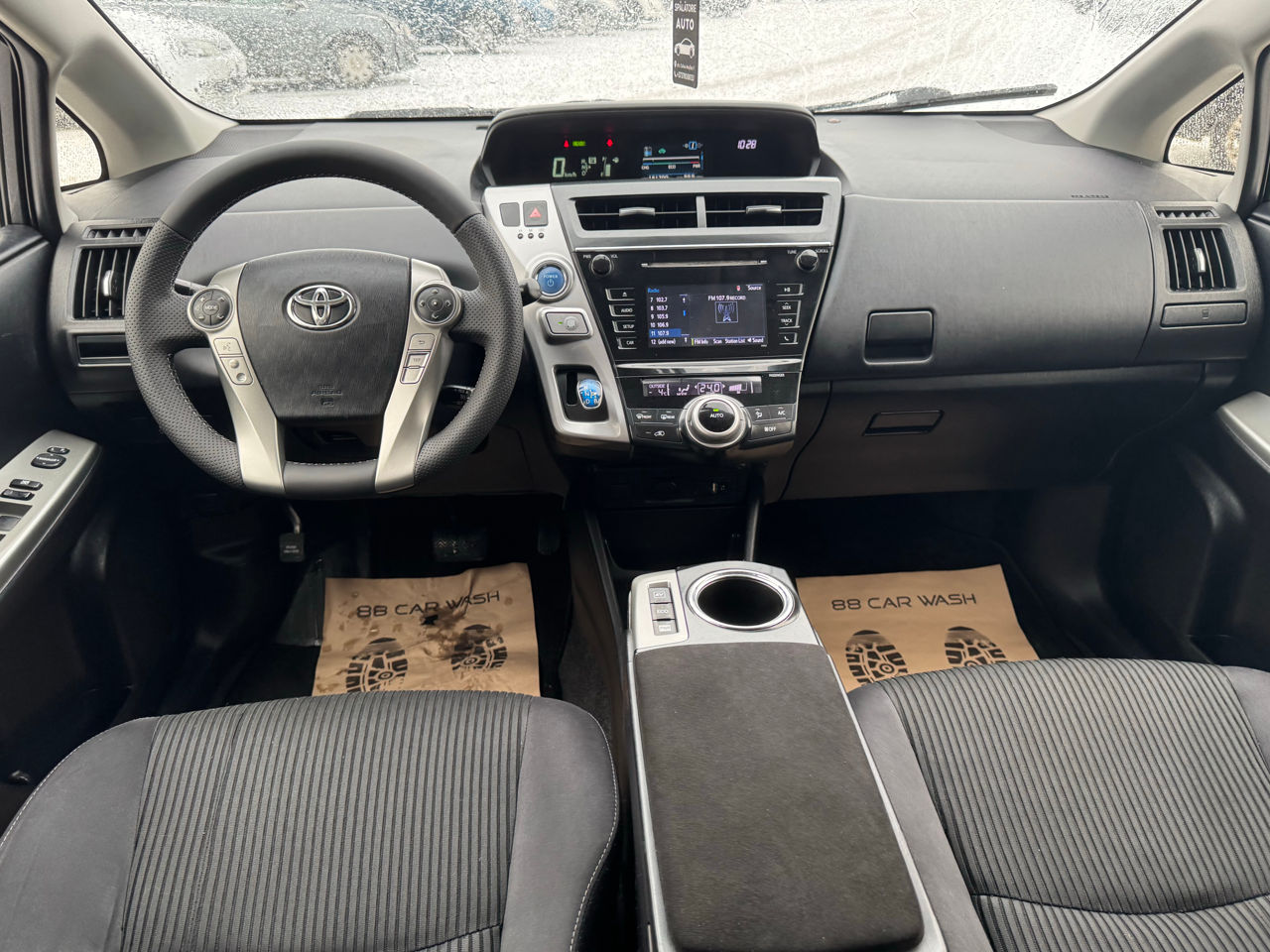 Toyota Prius V
